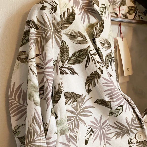 Solitaire Linen Palm Frond Floral Blazer - Picture 4 of 7
